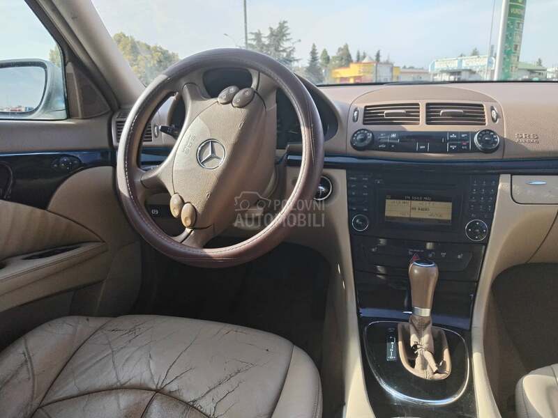 Mercedes Benz E 200 
