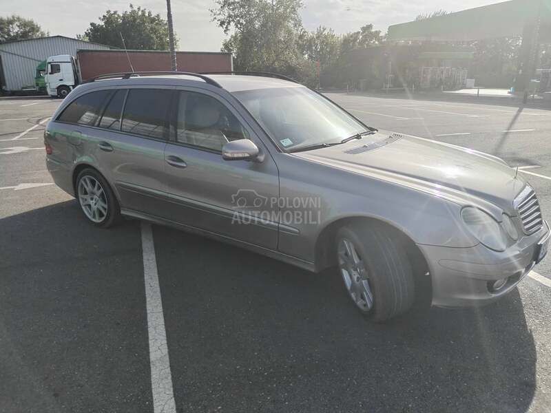 Mercedes Benz E 200 