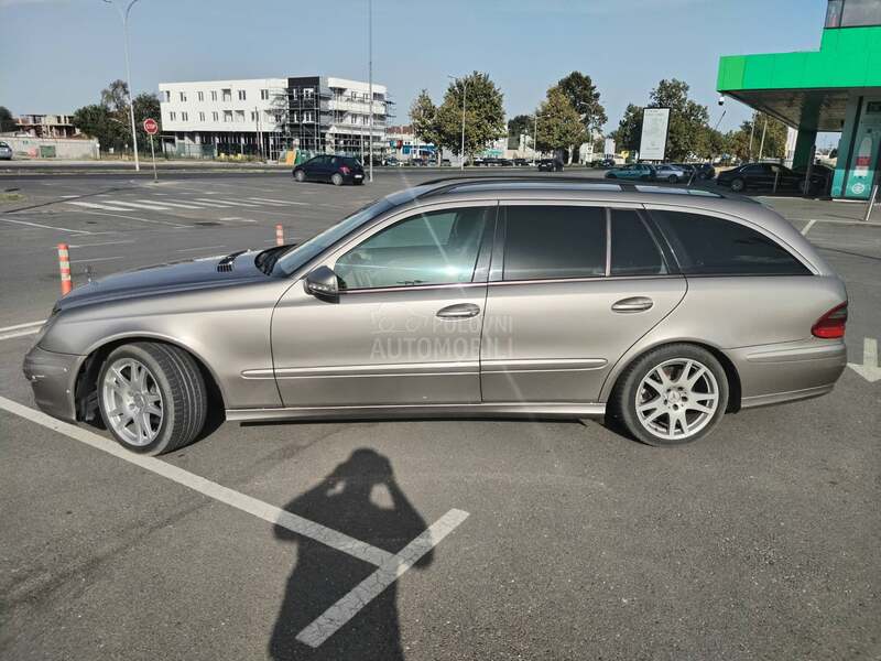 Mercedes Benz E 200 