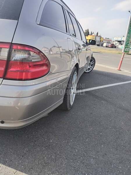 Mercedes Benz E 200 