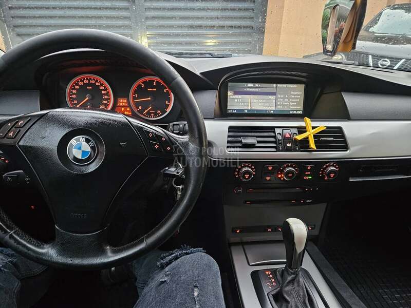 BMW 525 