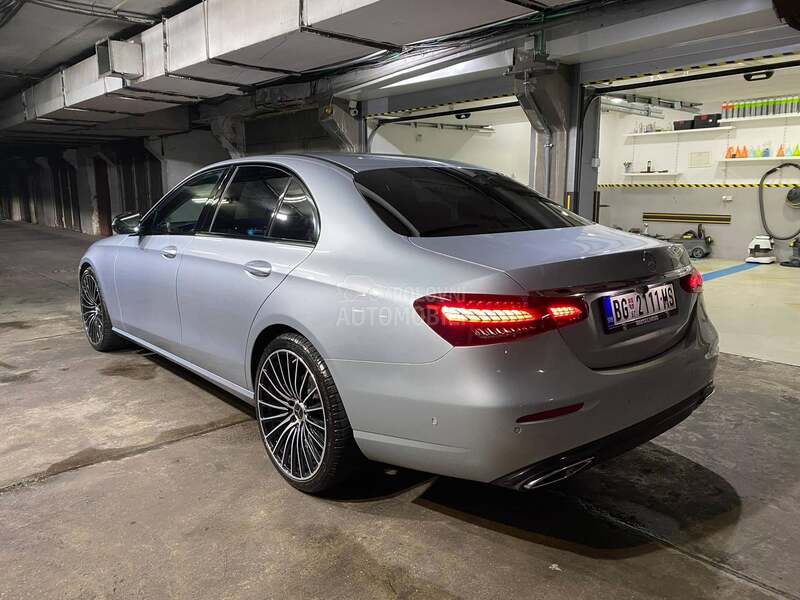 Mercedes Benz E 220 