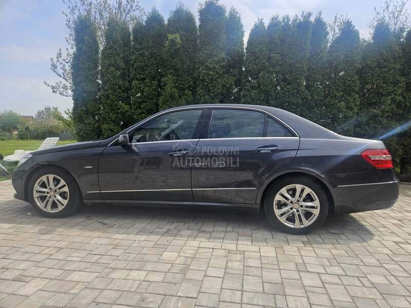 Mercedes Benz E 220 