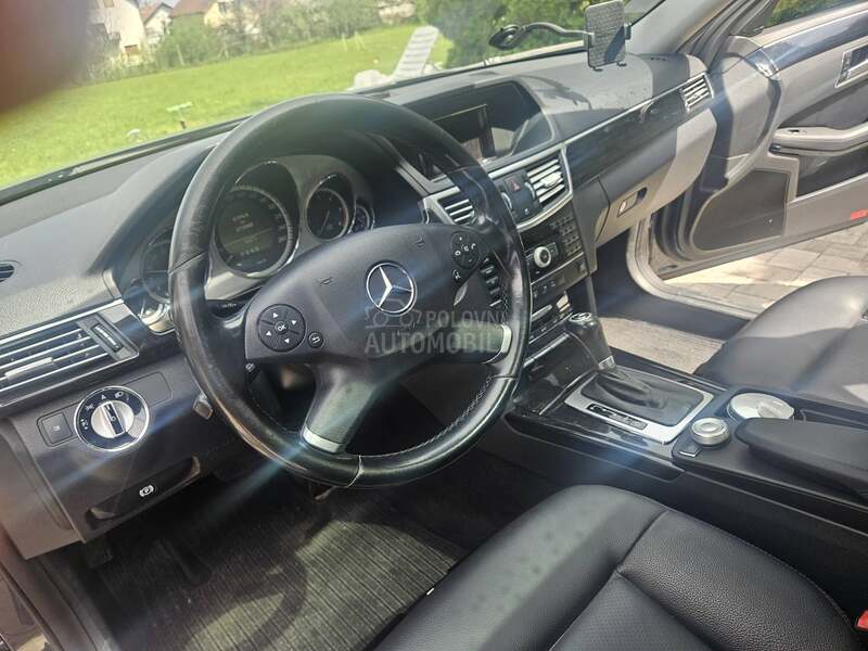 Mercedes Benz E 220 