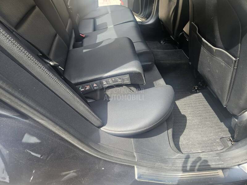 Mercedes Benz E 220 
