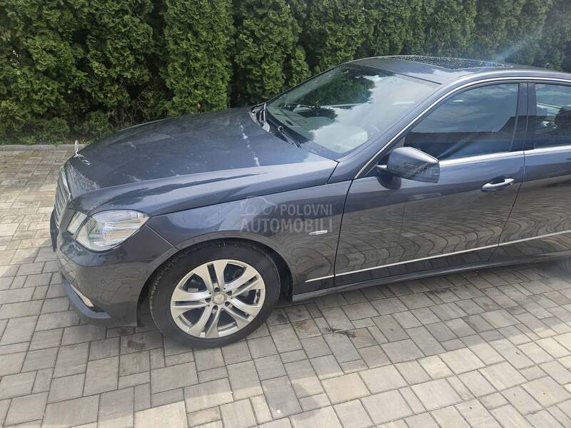 Mercedes Benz E 220 