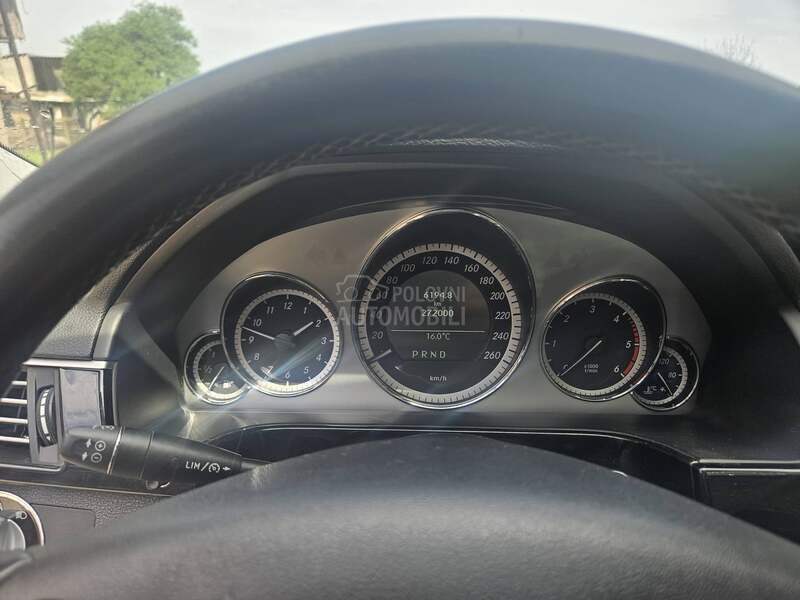 Mercedes Benz E 220 