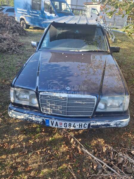 Mercedes Benz E 124 2,5