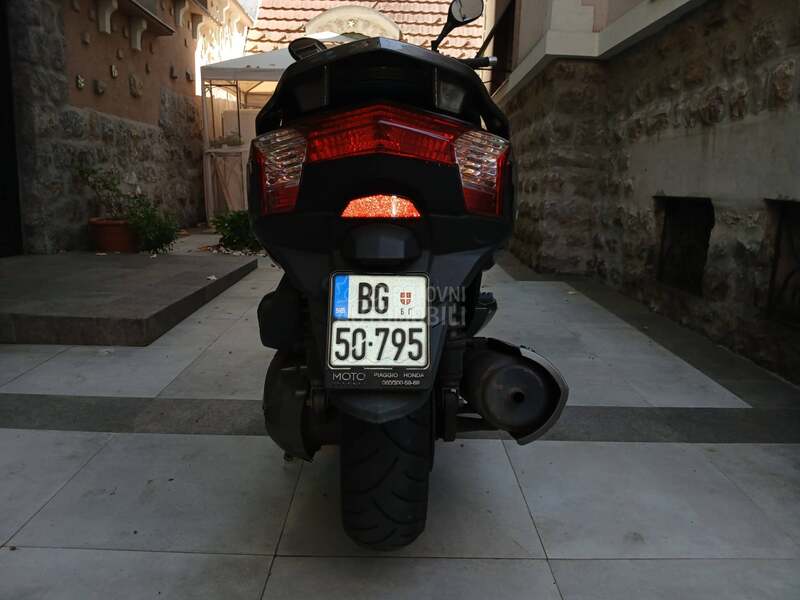Kymco Downtown 300i