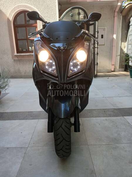Kymco Downtown 300i