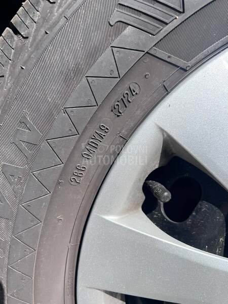 Opel Vivaro Putnički Navi 8 sed.