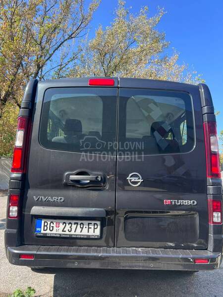 Opel Vivaro Putnički Navi 8 sed.