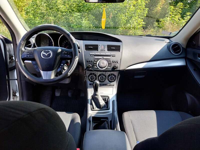 Mazda 3 1.6b
