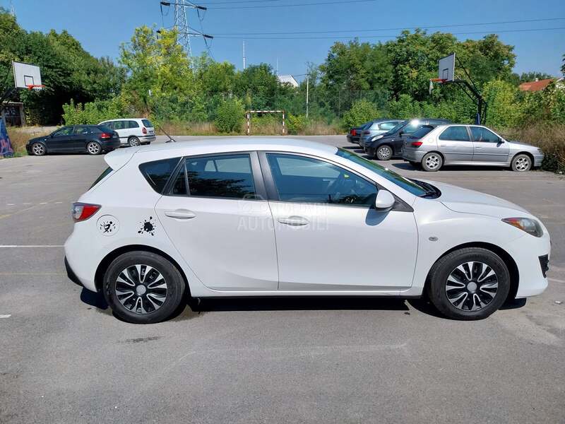 Mazda 3 1.6b