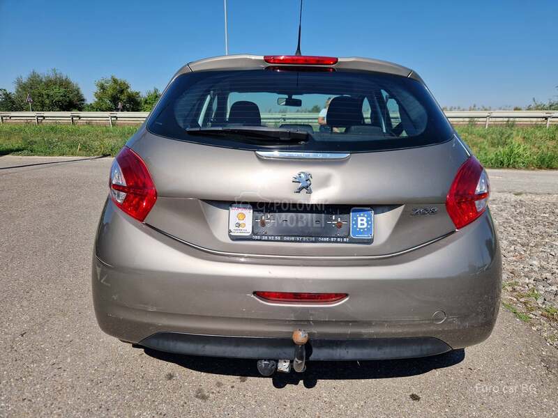 Peugeot 208 A K C I J A 130HKN