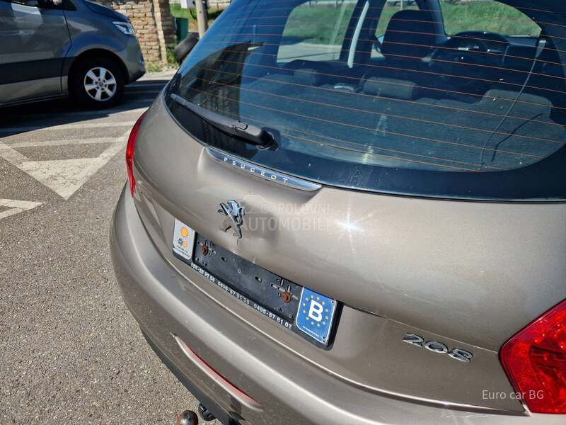 Peugeot 208 A K C I J A 130HKN