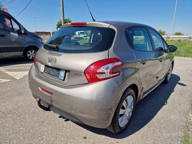 Peugeot 208 A K C I J A 130HKN