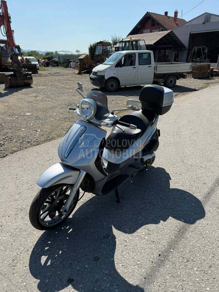 Piaggio beverly 500