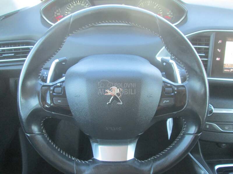 Peugeot 308 1.5 BHDI EAT8