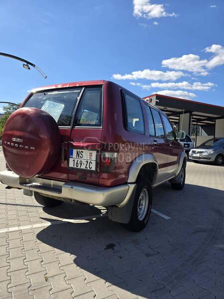 Isuzu Trooper 3.5 V6 24V Limited