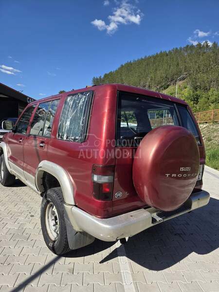 Isuzu Trooper 3.5 V6 24V Limited