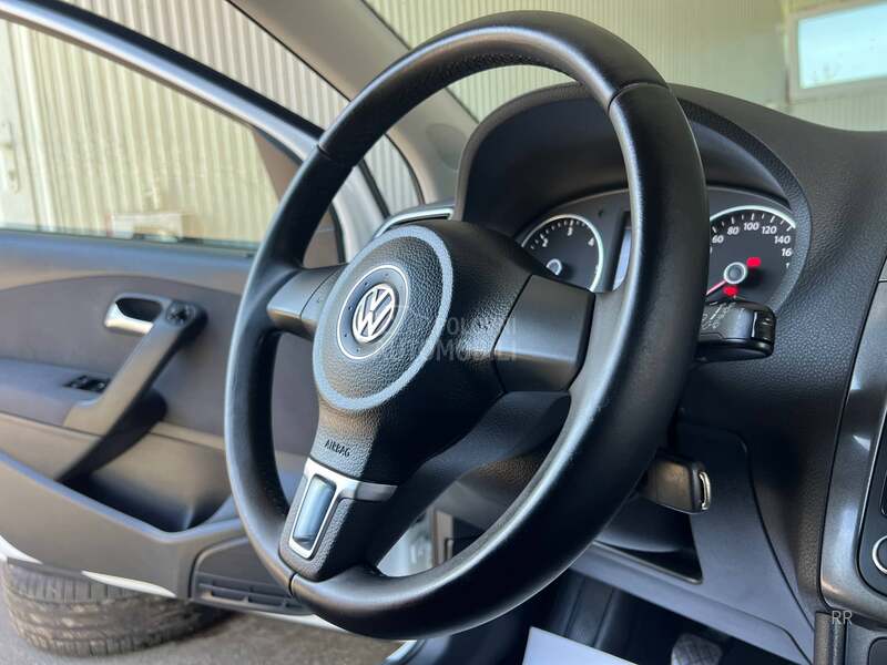 Volkswagen Polo 1.6 TDI SAPHIRE