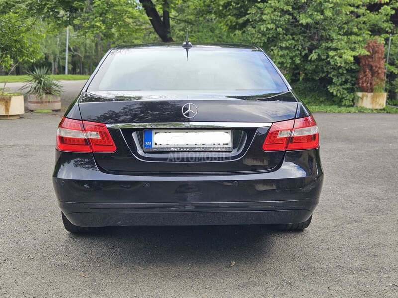 Mercedes Benz E 200 