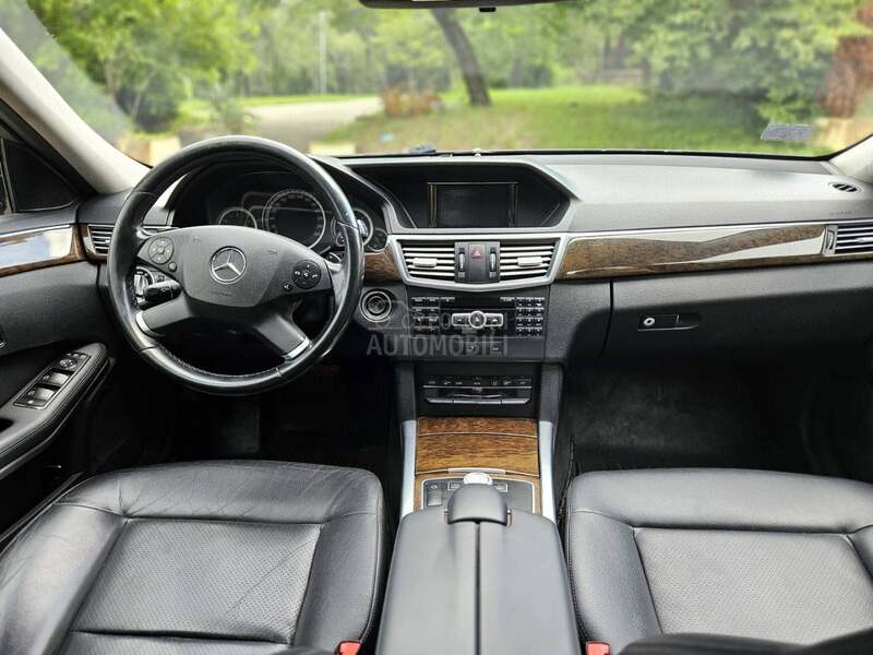 Mercedes Benz E 200 