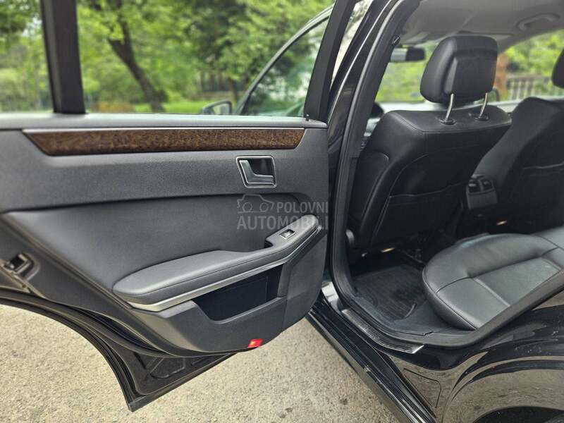 Mercedes Benz E 200 