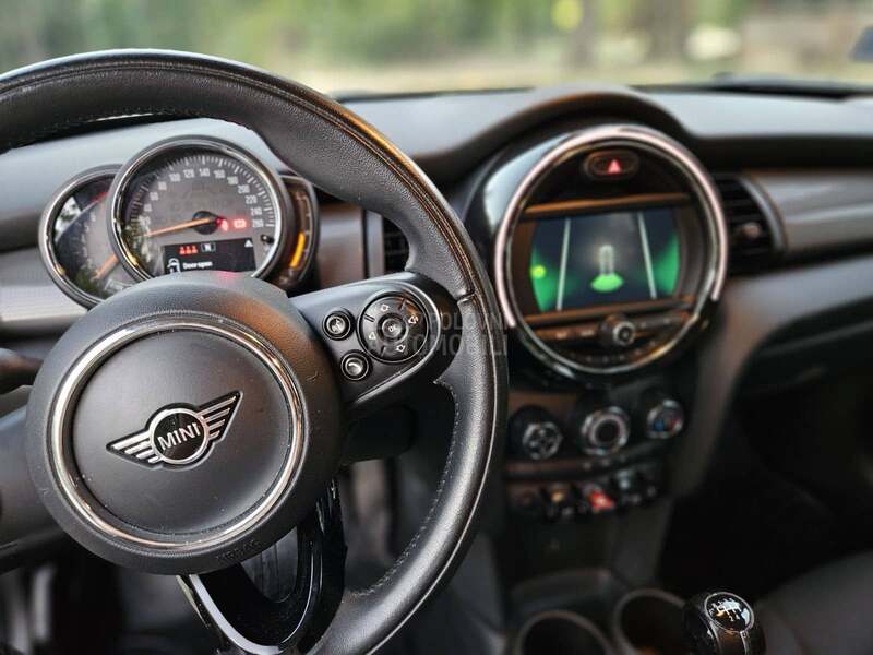 MINI Cooper 