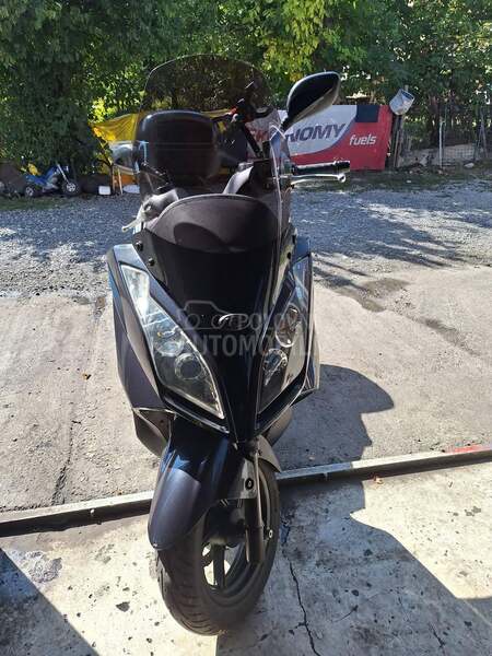Kymco downtown 300 i