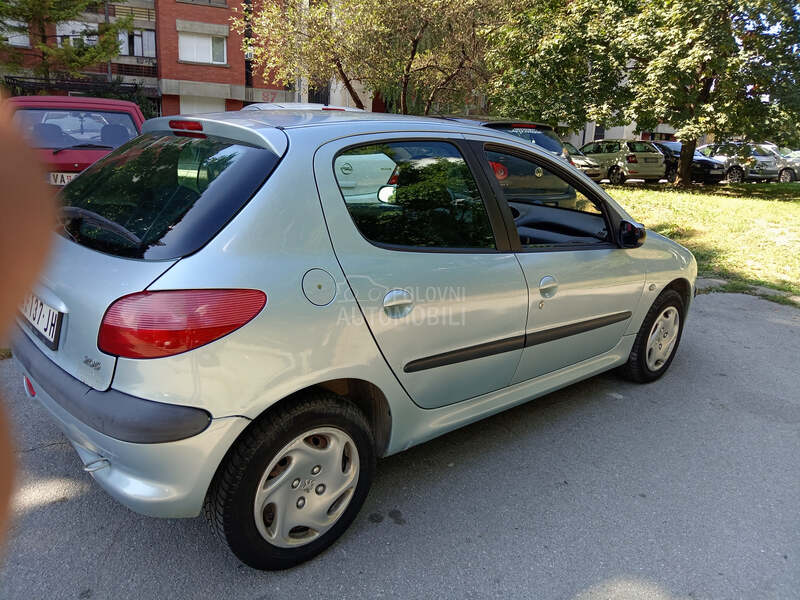 Peugeot 206 
