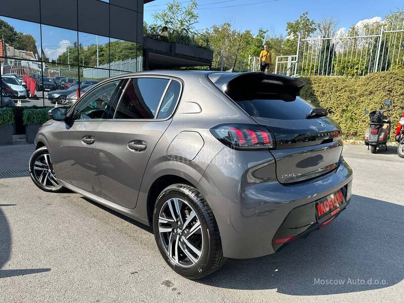 Peugeot 208 Allure 1.2 AT
