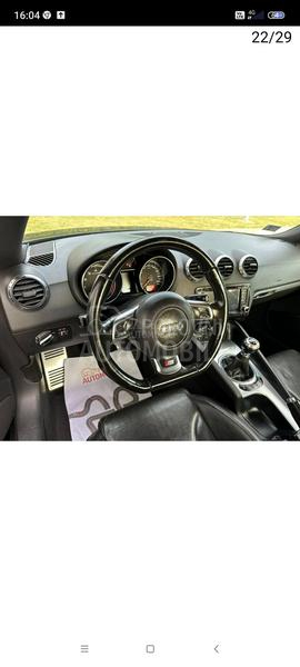 Audi TT 