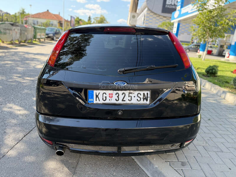 Ford Focus 2.0 ST look