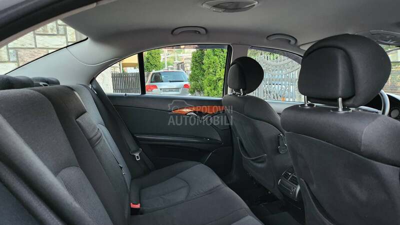Mercedes Benz E 200 w211