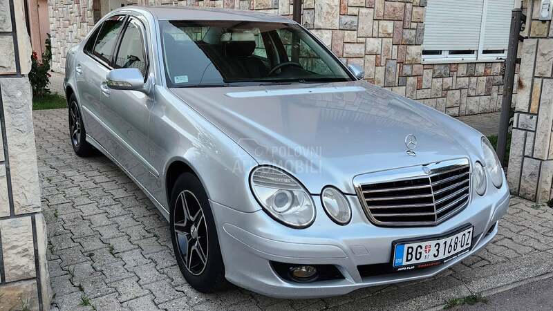 Mercedes Benz E 200 w211