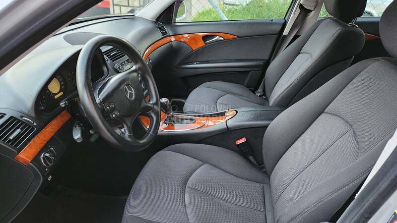 Mercedes Benz E 200 w211