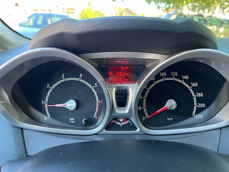 Ford Fiesta 1.4 OČUVANA CH