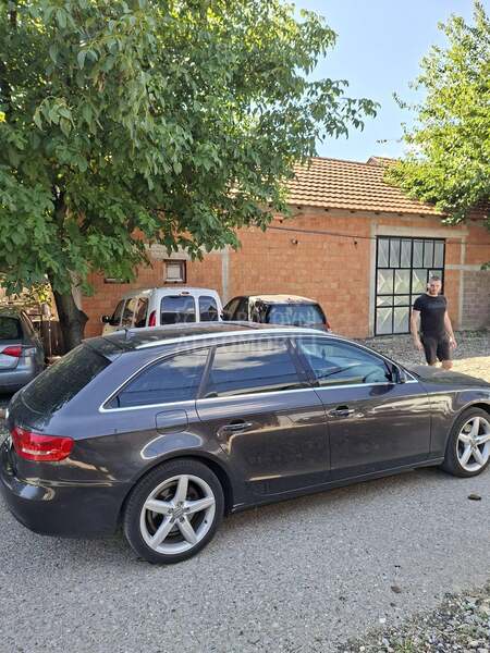 Audi A4 2009. god. -  kompletan auto u delovima