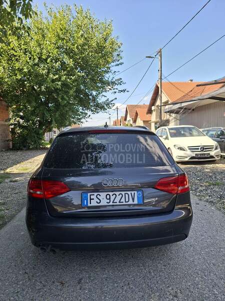 Audi A4 2009. god. -  kompletan auto u delovima