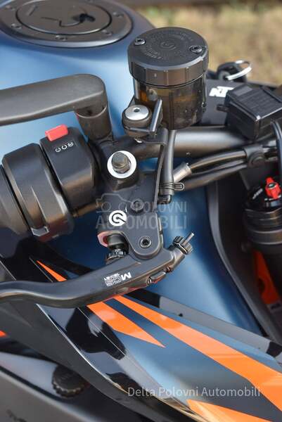 KTM 890 DUKE R