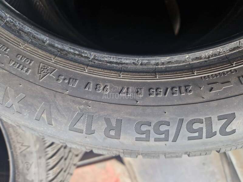 Continental 215/55 R17 Zimska
