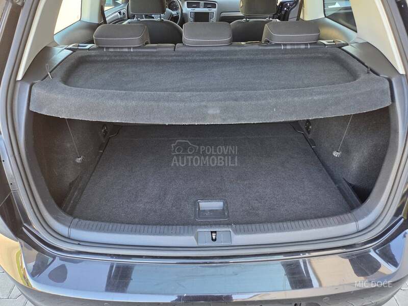 Volkswagen Golf 7 1. 2 tsi xenon led
