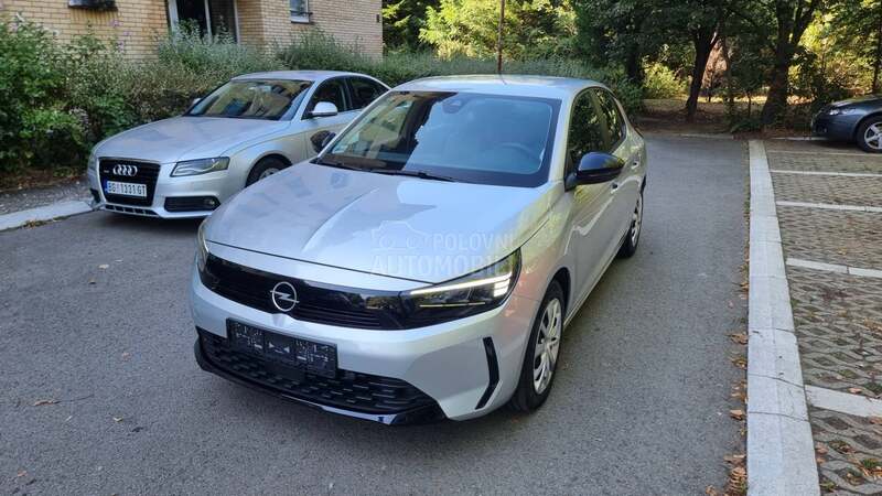 Opel Corsa F 1.2i Autom 8 Edition
