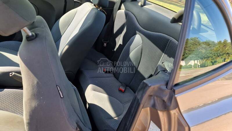 Nissan Micra 1.4B CABRIO/AC