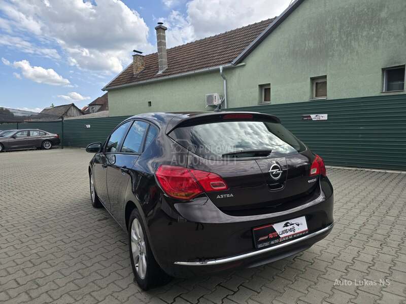 Opel Astra J 1.7 CDTI