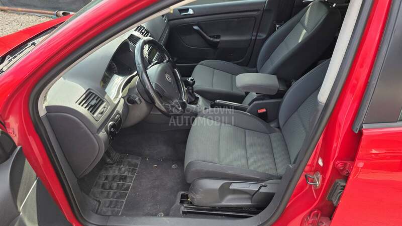 Volkswagen Golf 5 1.6