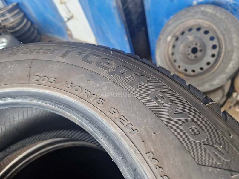 Hankook 205/60 R16 Zimska