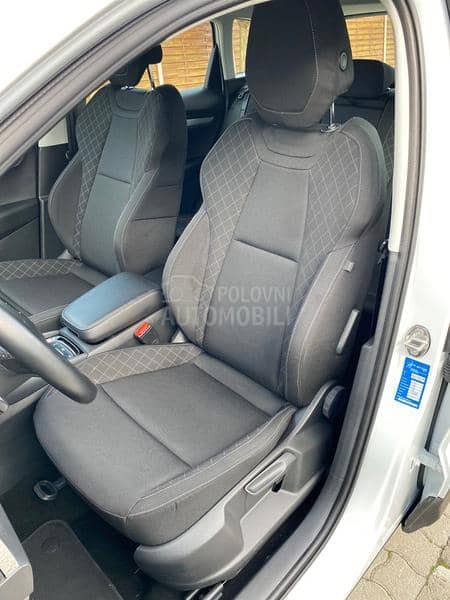 Škoda Karoq 1.6 DSG / Led / Xen